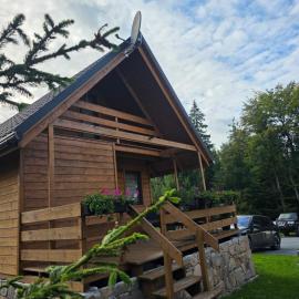 Klimatyczne drewniane Domki Jagodna Spalona 6D-2 jacuzzi sauna,trasy rowerowe, готель у місті Spalona
