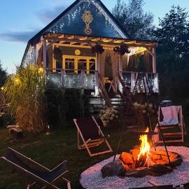 Mikówka - Prywatny domek z balią na wyłączność, w Beskidach, khách sạn ở Pewel Ślemieńska
