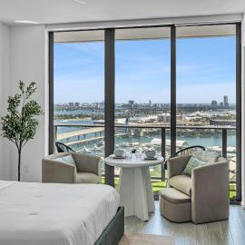 Luxury Downtown Miami Apartments - Bay Views, hotel in Miami