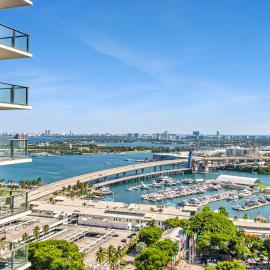 Luxury Downtown Miami Apartments - Bay Views, hôtel à Miami