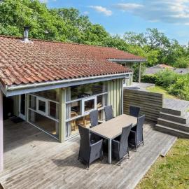 5 star holiday home in Hadsund, hotel di Øster Hurup