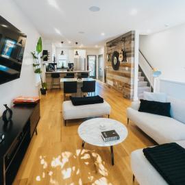 Beautiful modern 2Bdr sunny home with French decor