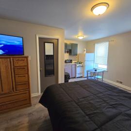 Lovely Studio apartment Near Philadelphia โรงแรมในCamden