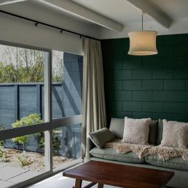 The Wool Apartments No 02 by Honest Wolf, Hotel in Hunterville