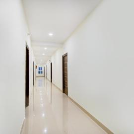 Hotel O 4 COLORS, готель у місті Lingampalli