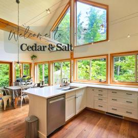 Cedar & Salt – Forest Retreat by the Beach with Hot Tub, Sauna & EV Charger, hotel v mestu Tofino