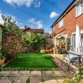 Cozy, modern, 1-bed apartment, free parking, 25 min Heathrow