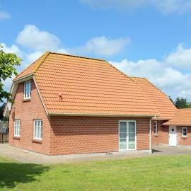 4 star holiday home in Blåvand, hotel i Ho