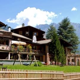 Park Hotel Villa Trunka Lunka，卡瓦萊塞的飯店