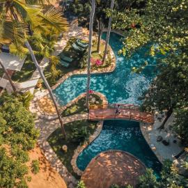 Tropik Resort Lombok、セロング・ベラナクのホテル
