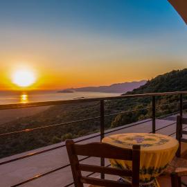 Villa Dio Petres, hotel em Kroústas