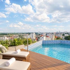 Au Co Riverside Pool Apartment