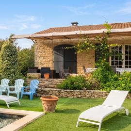 Magnifique villa avec piscine privée à Aubignan