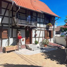 Maison accueillante dans Wingersheim-les-Quatre-Bans avec terrasse.