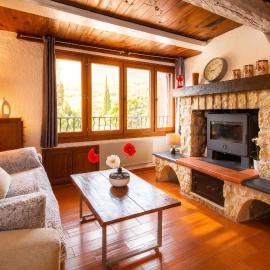 Maison charmante à La Roche-sur-le-Buis avec piscine partagée