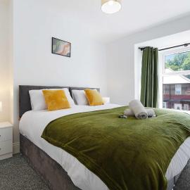 Comfortable 4BR Stay Byerley Road by Stay With Us, hótel í Shildon