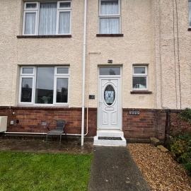 Room only guest accommodation, guest house self catering, hotel din Bangor