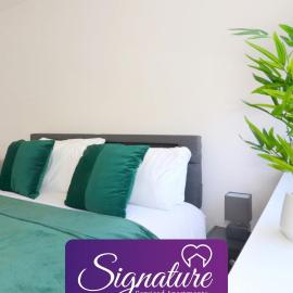 Signature - Duncan House