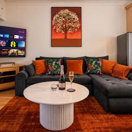 Stansted 2-Bed Flat Near Airport Desk Sleeps 5, khách sạn ở Stansted Mountfitchet