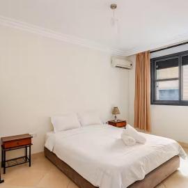 Center City - 4 Min Beach - AC - Free Parking - Lift - WiFi, hotel v mestu El Jadida