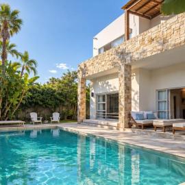 Atlantic Palms Courtyard