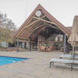 Pangolin Game Lodge - Self Catering, incl 2 game drives per day、Matlhagameのホテル
