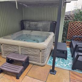 The Bay Cottage Hot tub jacuzzi - Morecambe Bay
