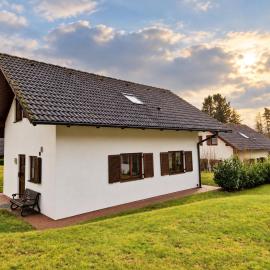 Ferienhaus 34 im Seepark von Kirchheim, hotell i Kirchheim