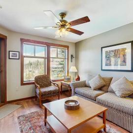 Eagle Springs East 402: Buffaloberry Suite