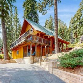Lakeview Cabin, מלון בTahoma