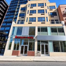 Dynasty Hotel and Suites New York LaGuardia Hotel, ξενοδοχείο στο Κουίνς