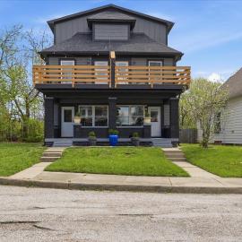 Entire 6BR Duplex near Downtown Indy Sleeps 15