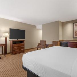 Best Western Plus Emerald Isle Hotel, khách sạn ở Sidney