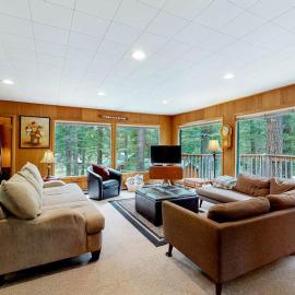 Cabin in the Pines, hôtel à Joseph