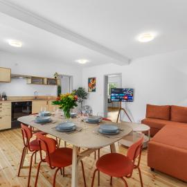 VIVO l Design Apartments l Parkplatz โรงแรมในอินเงนไฮม์ อัม ไรน์