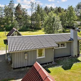 6 person holiday home in Oksbøl