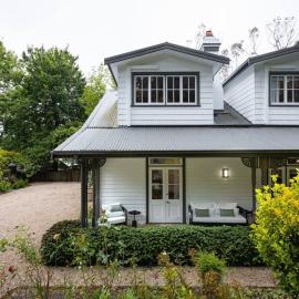 Villa Northcote/Luxurious 4BR/Wood Fireplace/Leura, viešbutis mieste Lura