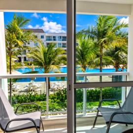 Flat Excelente em Porto de Galinhas frente para as piscinas