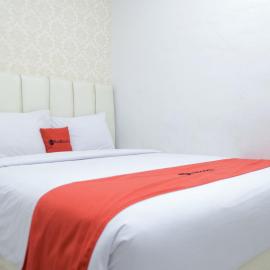 RedDoorz @ Aksara Medan, hotel u gradu Pulauberayan Dadap