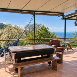 Ara Solis Positano Hills โรงแรมในArola