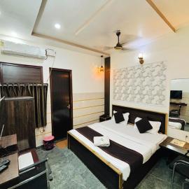 Hotel Nidhivan Dham - Near Janam Bhoomi Mathura, hotel en Mathura