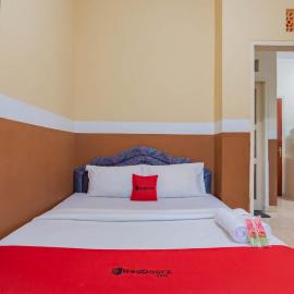 RedDoorz Plus At Grand Yustik Sukabumi
