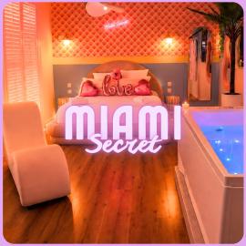 Miami Secret, Love Room, Balnéo & Ciné, ξενοδοχείο σε Valentigney