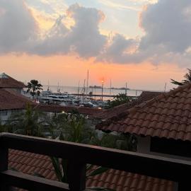 Villa Resort with Sea View Sunset & Golf course、Telukmataikanのホテル