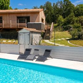 Maison accueillante avec piscine à Chalandray