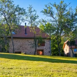 Maison charmante dans le village de Taintrux avec jardin, hotell i Taintrux