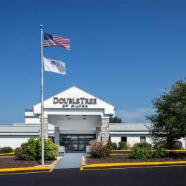 DoubleTree by Hilton Washington Meadow Lands Casino Area