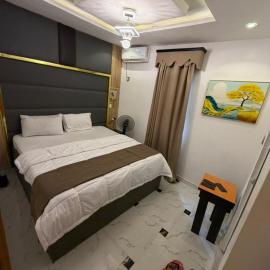Hangova Hotel & Lounge, hotel em Benin City