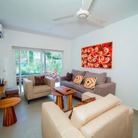 Elegant African Inspired 2BR Apartment - Fumba Town, hotell i Fumba