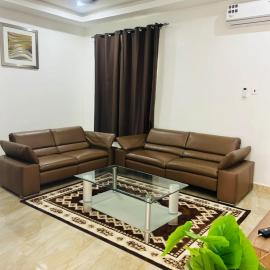 Relax Holiday Home, ξενοδοχείο σε Brufut